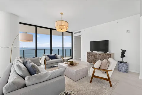 $3,500,000 | 900 North Ocean Boulevard, Unit 906, Pompano Beach, FL 33062