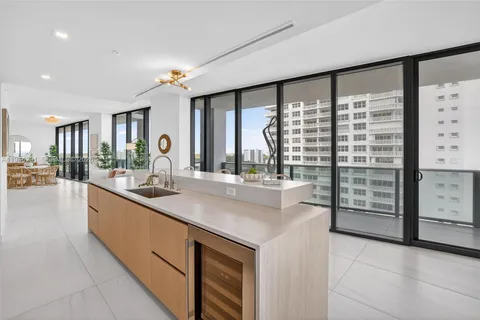 $3,250,000 | 900 North Ocean Boulevard, Unit 906, Pompano Beach, FL 33062