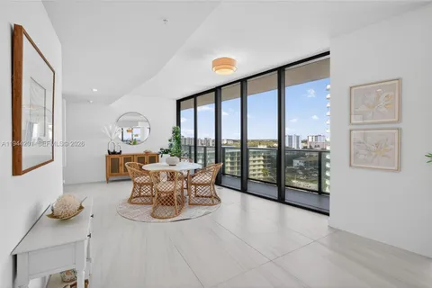 $3,250,000 | 900 North Ocean Boulevard, Unit 906, Pompano Beach, FL 33062