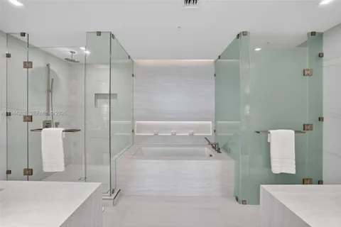 $3,250,000 | 900 North Ocean Boulevard, Unit 906, Pompano Beach, FL 33062