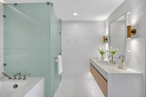 $3,250,000 | 900 North Ocean Boulevard, Unit 906, Pompano Beach, FL 33062