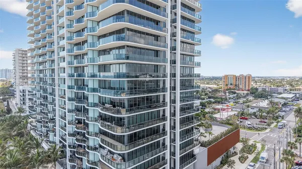 $3,399,000 | 900 North Ocean Boulevard, Unit 906, Pompano Beach, FL 33062