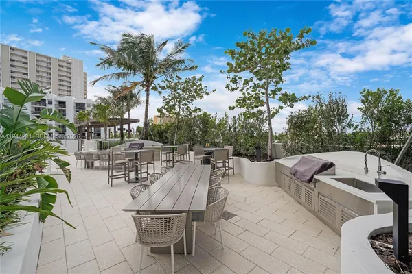 $3,399,000 | 900 North Ocean Boulevard, Unit 906, Pompano Beach, FL 33062