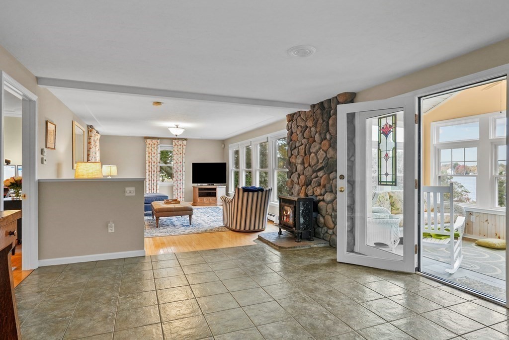 7 Beach Street Berkley, MA 02779 - Photo 15 of 42