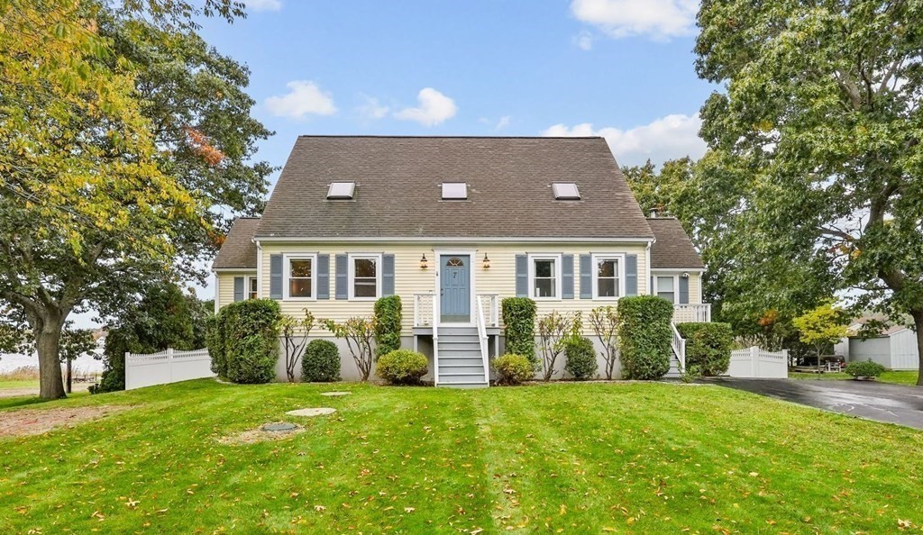 7 Beach Street Berkley, MA 02779 - Photo 3 of 42