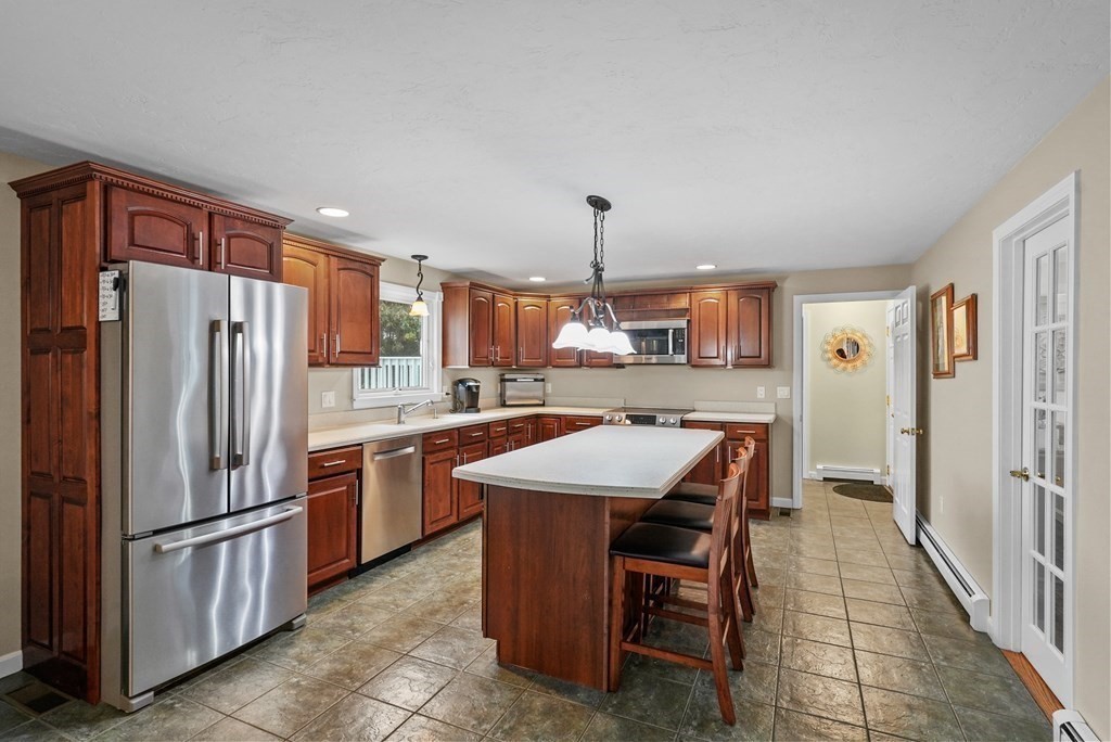 7 Beach Street Berkley, MA 02779 - Photo 10 of 42
