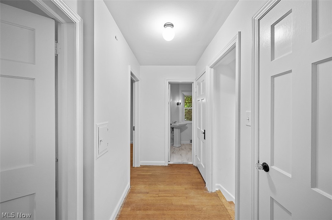 2392 Dysart Road Cleveland, OH 44118 - Photo 21 of 33 Gallery Image 21
