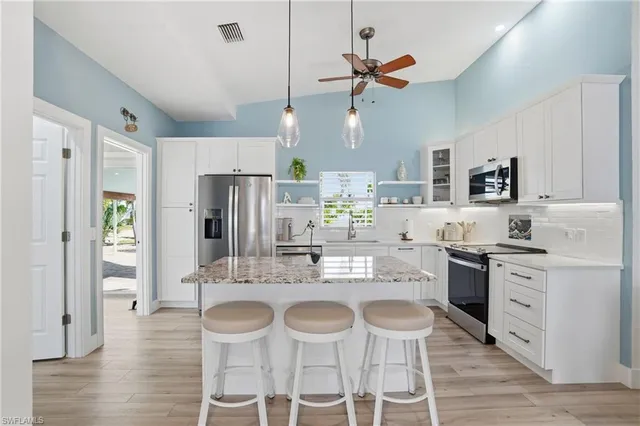 $1,225,000 | 10 Clearview Boulevard, Fort Myers Beach, FL 33931