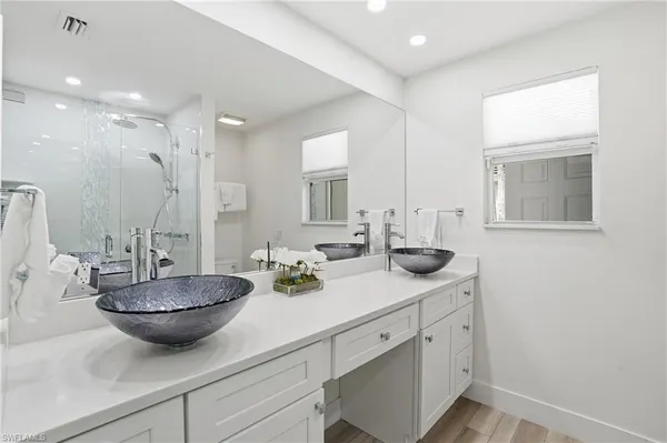 $1,225,000 | 10 Clearview Boulevard, Fort Myers Beach, FL 33931