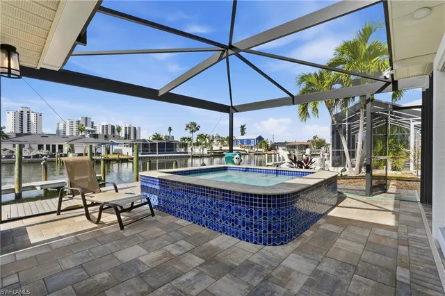 $1,225,000 | 10 Clearview Boulevard, Fort Myers Beach, FL 33931