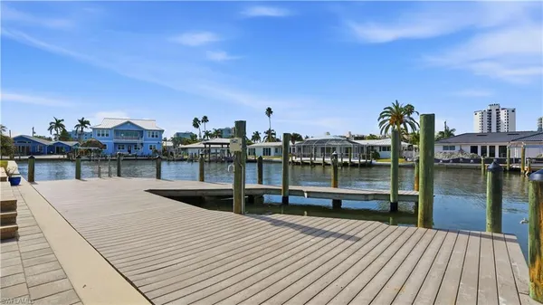 $1,225,000 | 10 Clearview Boulevard, Fort Myers Beach, FL 33931
