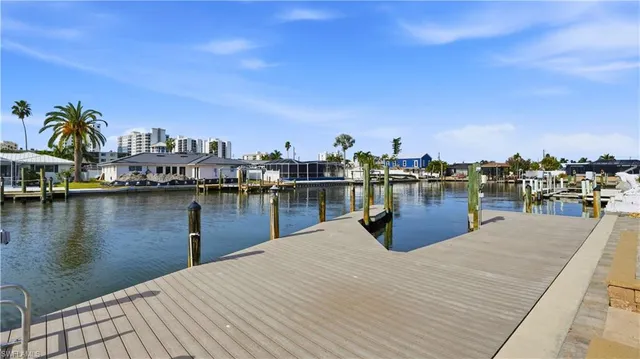 $1,225,000 | 10 Clearview Boulevard, Fort Myers Beach, FL 33931