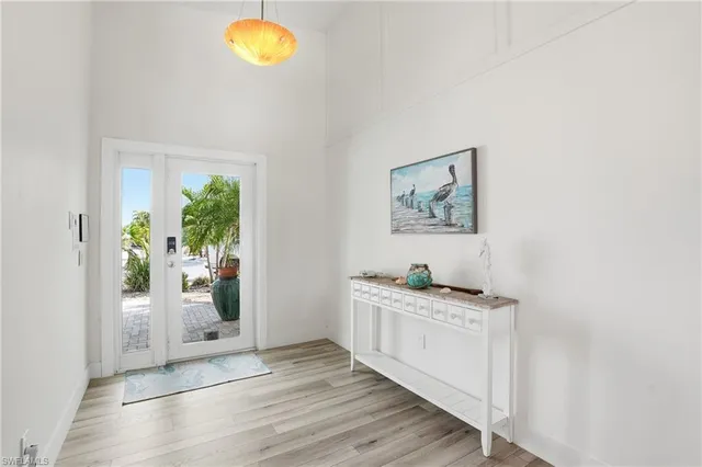 $1,225,000 | 10 Clearview Boulevard, Fort Myers Beach, FL 33931