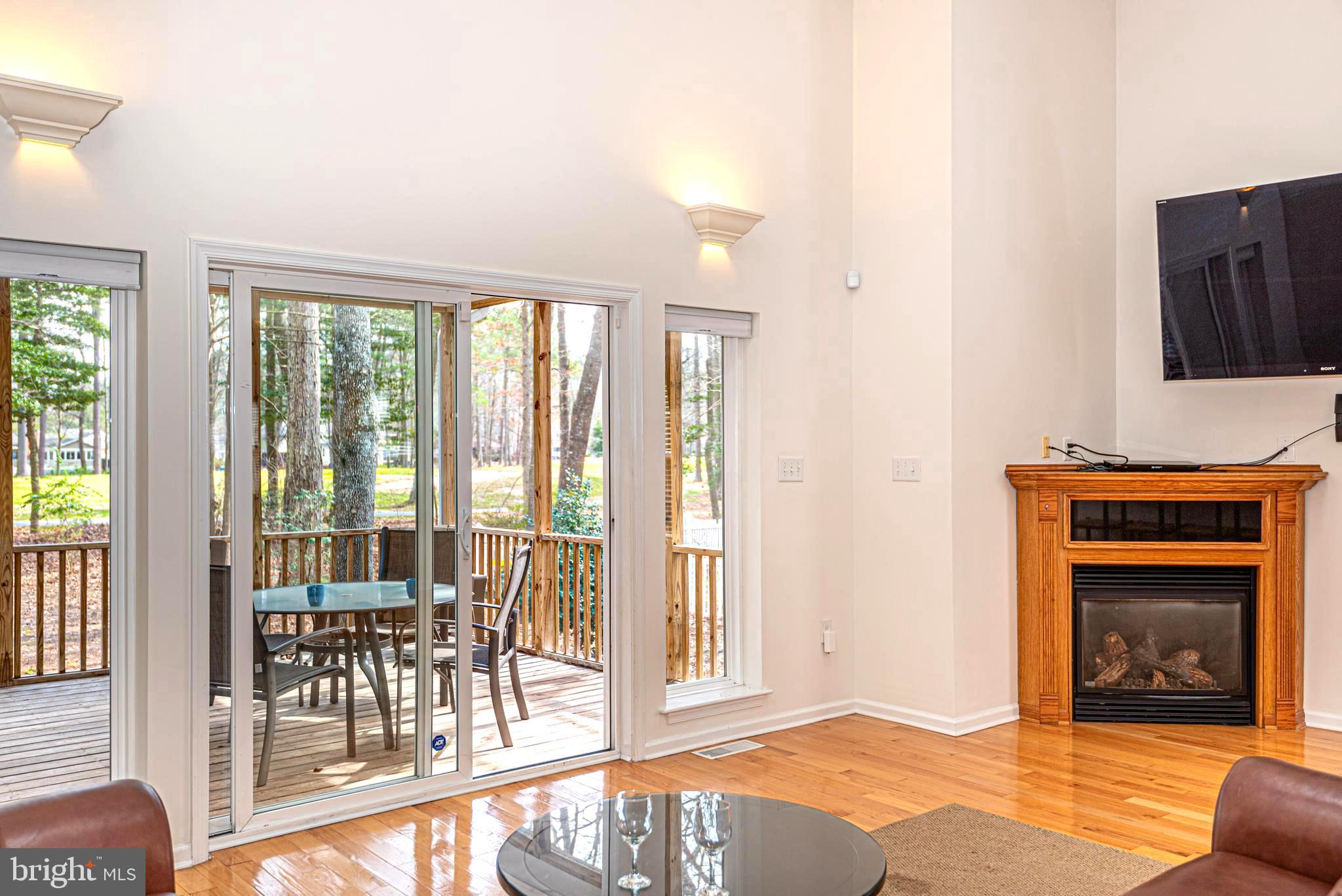 117 Windjammer Road Ocean Pines, MD 21811 - Photo 19 of 69 Access to screened porch off LR