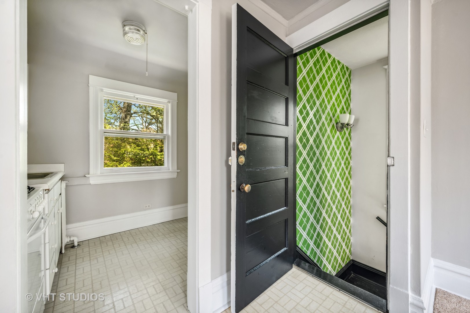 615 Elm Street Winnetka, IL 60093 - Photo 32 of 43 a view of walk in closet