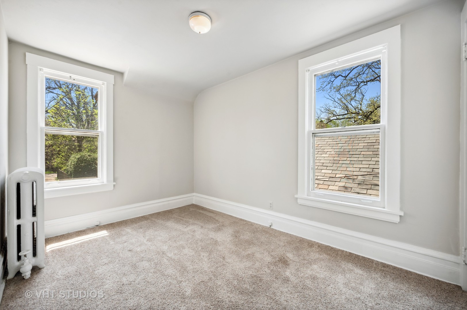 615 Elm Street Winnetka, IL 60093 - Photo 34 of 43 an empty room with a window