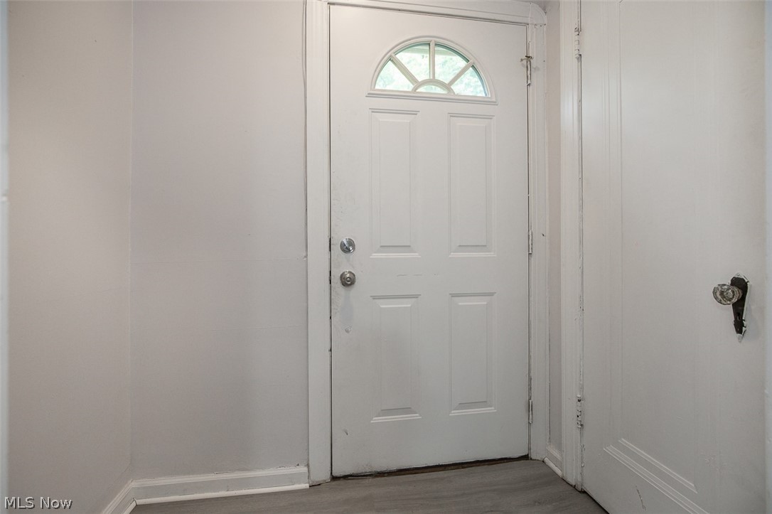 848 Beverly Road Cleveland Heights, OH 44121 - Photo 2 of 30