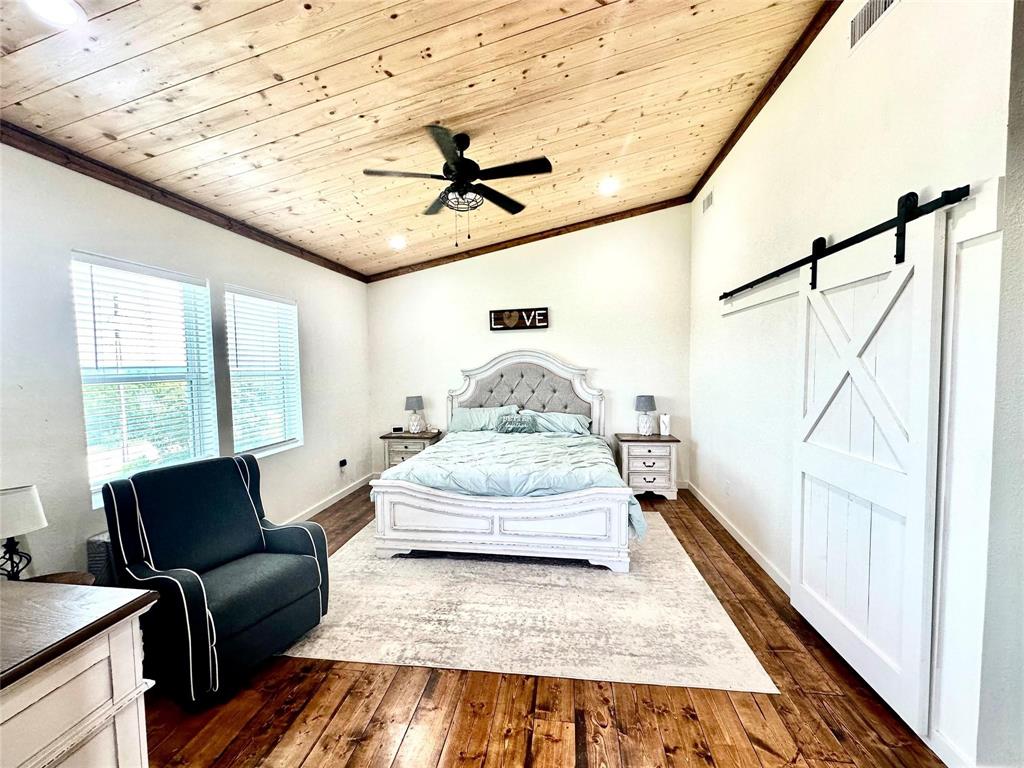 200 Peninsula Drive Bluff Dale, TX 76433 - Photo 14 of 40