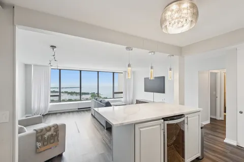 $375,000 | 2800 North Lake Shore Drive, Unit 3603, Chicago, IL 60657