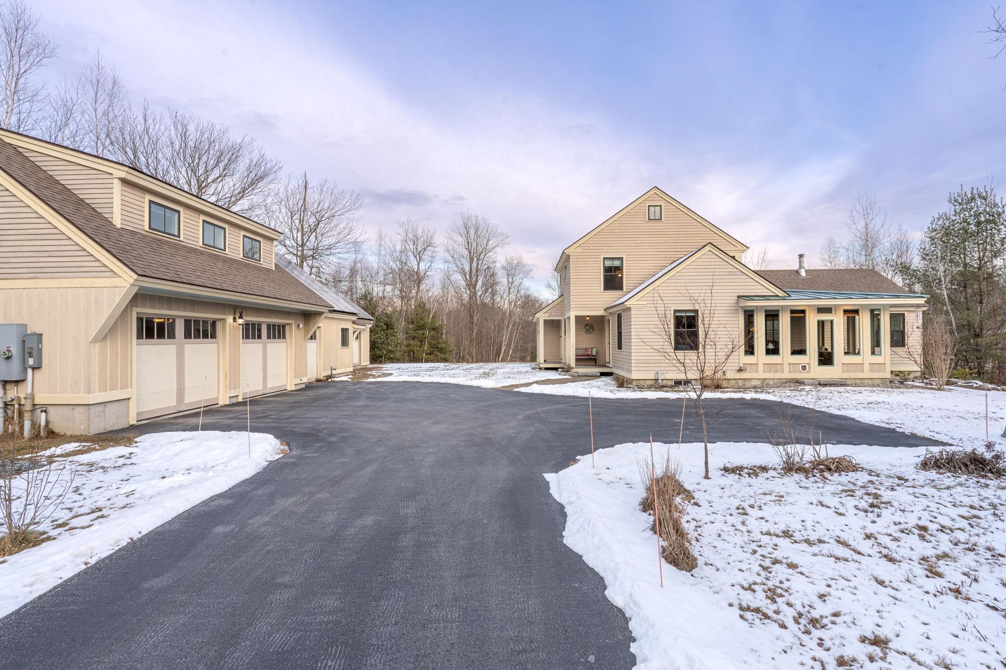 39 Prescott Road Brentwood, NH 03833 - Photo 1 of 58 Gallery Image 1