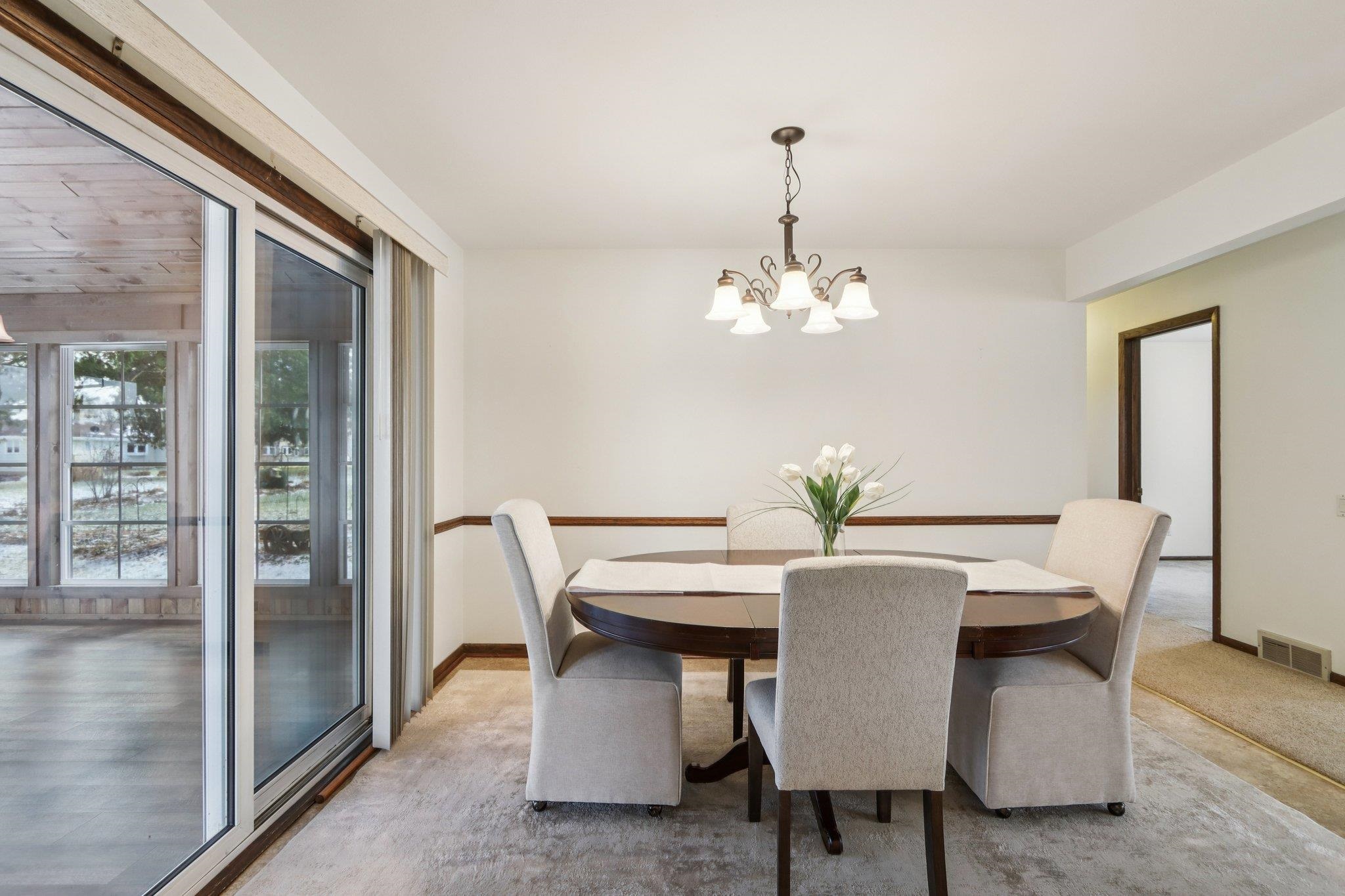 400 Raymond Road Waunakee, WI 53597 - Photo 11 of 37