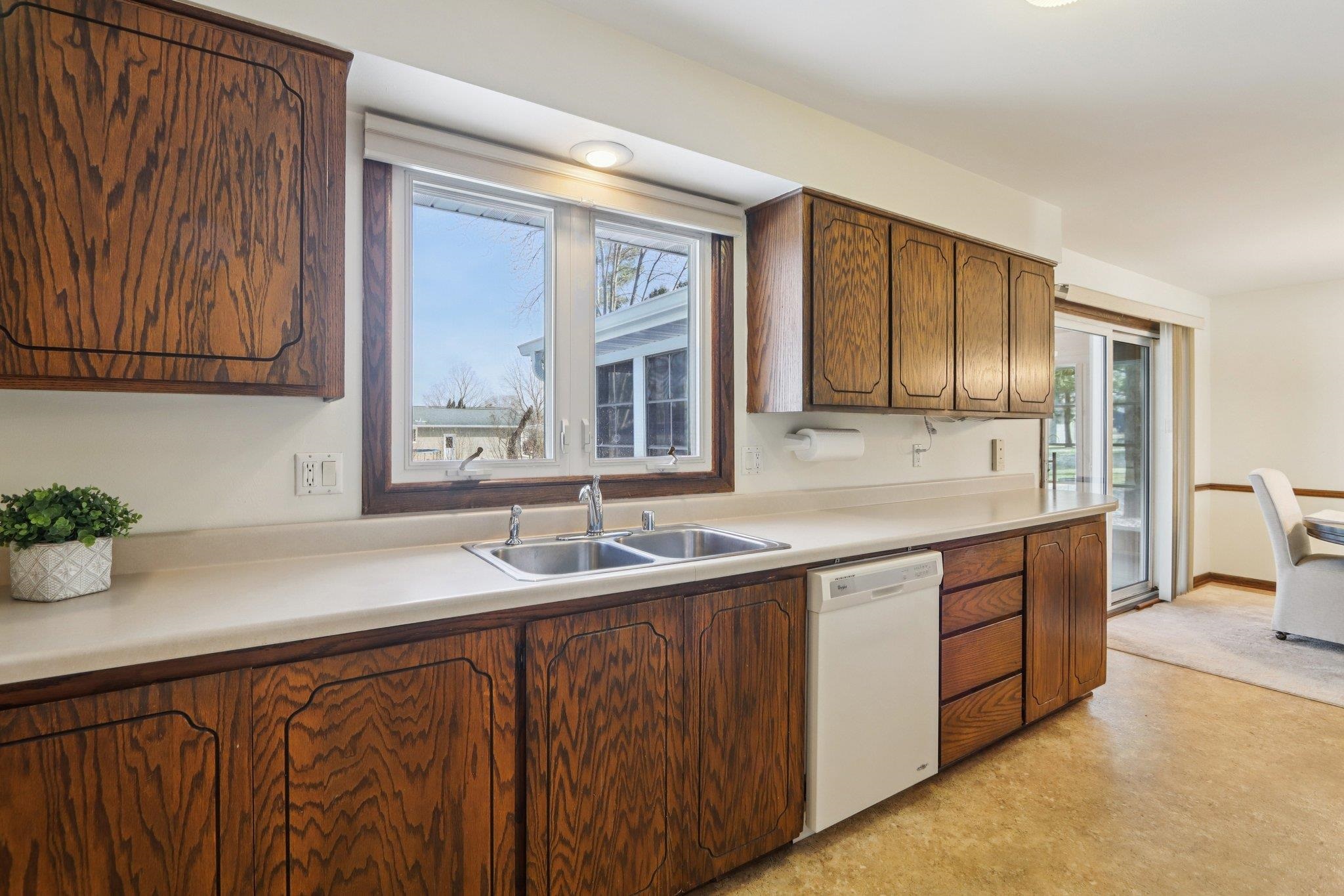 400 Raymond Road Waunakee, WI 53597 - Photo 17 of 37