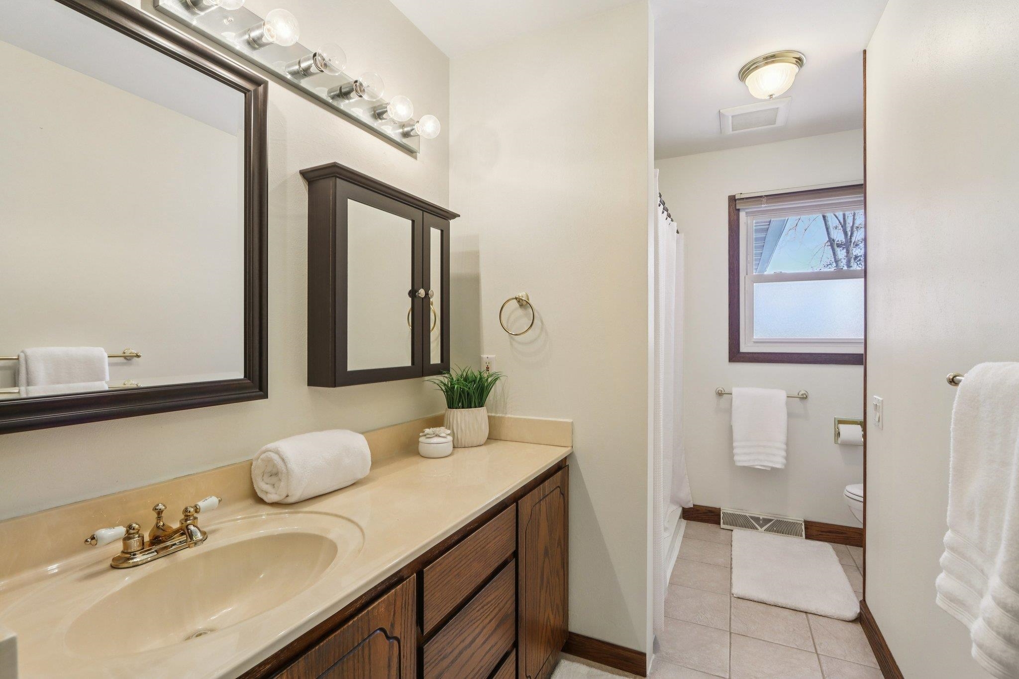 400 Raymond Road Waunakee, WI 53597 - Photo 19 of 37