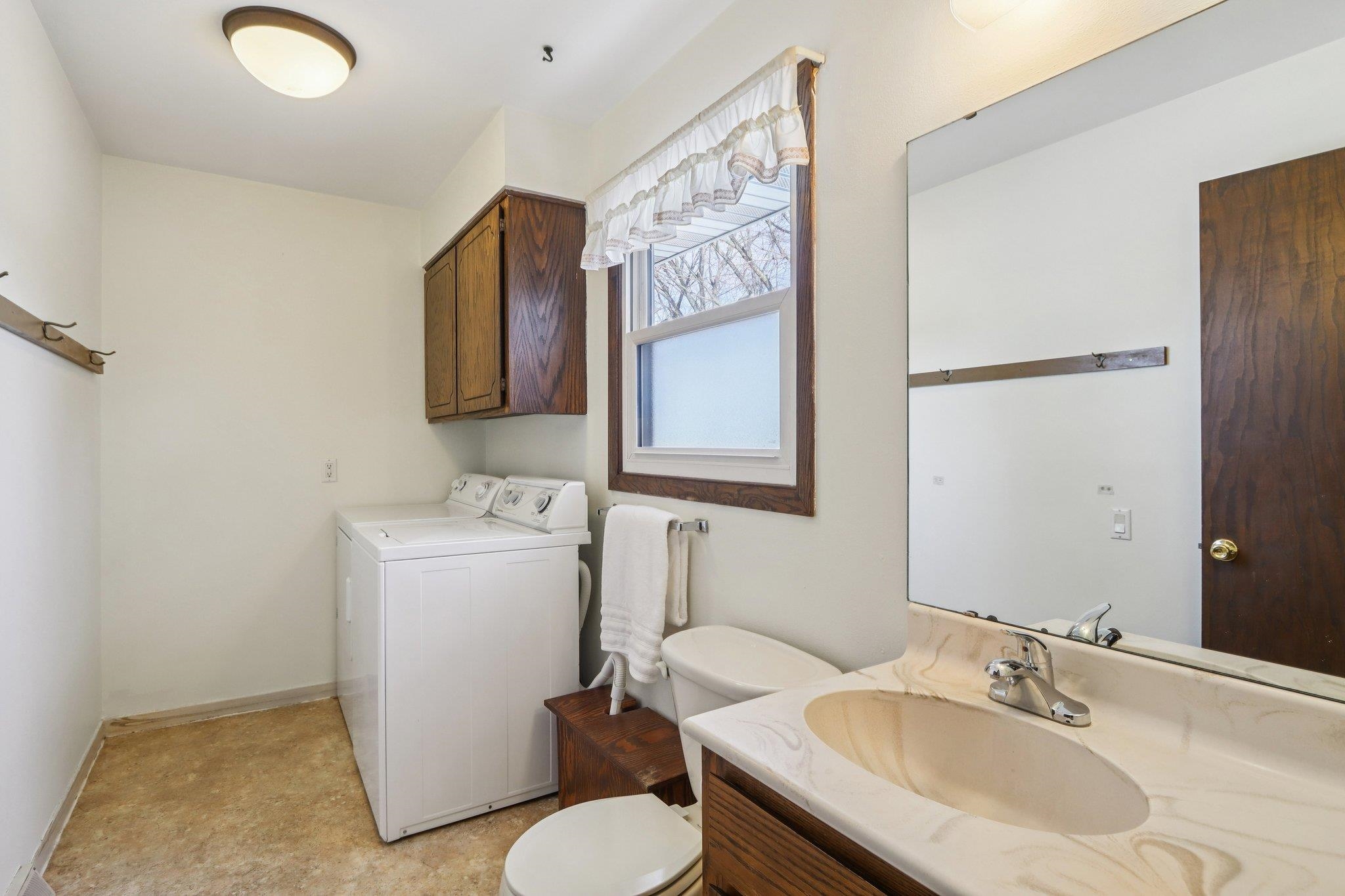 400 Raymond Road Waunakee, WI 53597 - Photo 28 of 37