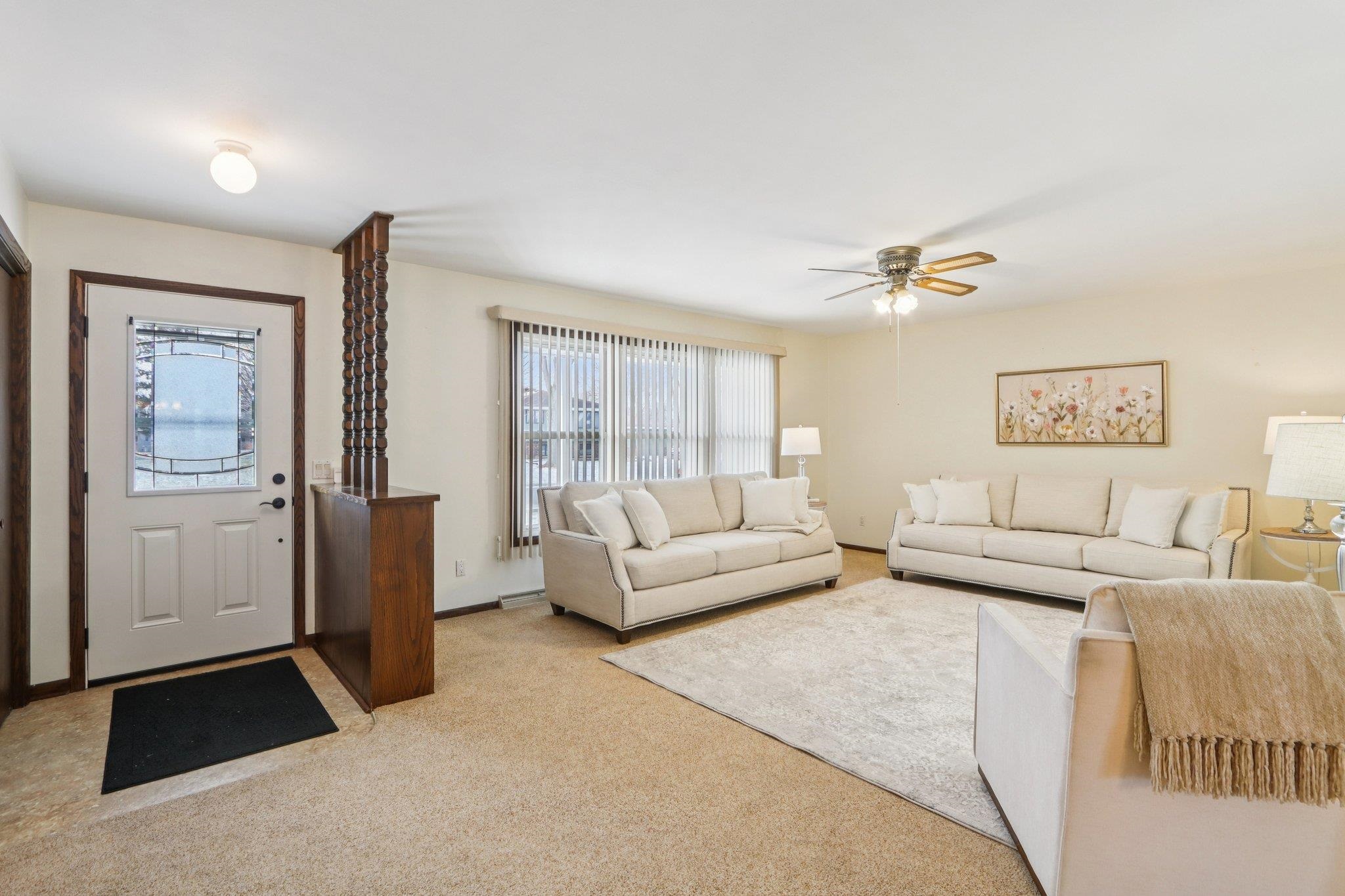 400 Raymond Road Waunakee, WI 53597 - Photo 3 of 37