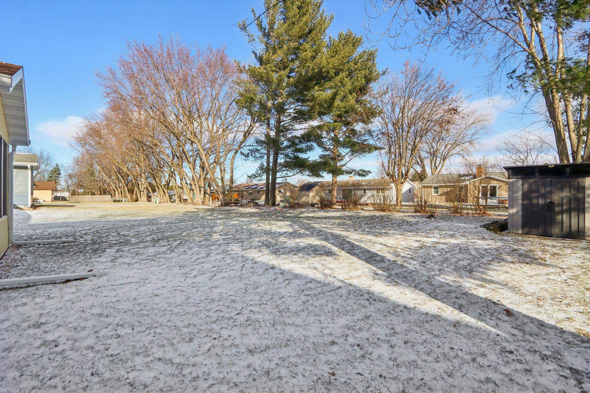 400 Raymond Road Waunakee, WI 53597 - Photo 32 of 37