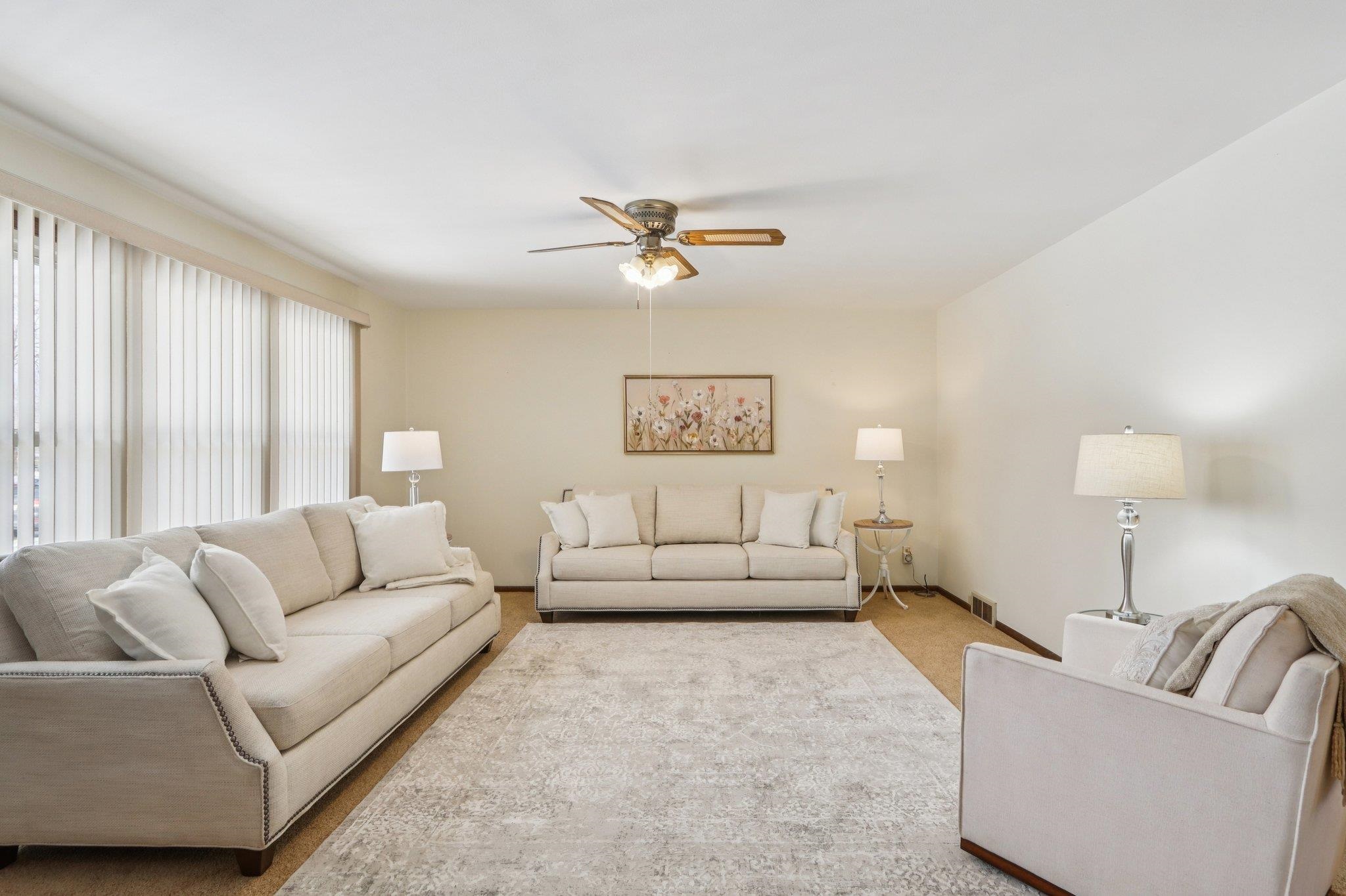 400 Raymond Road Waunakee, WI 53597 - Photo 5 of 37