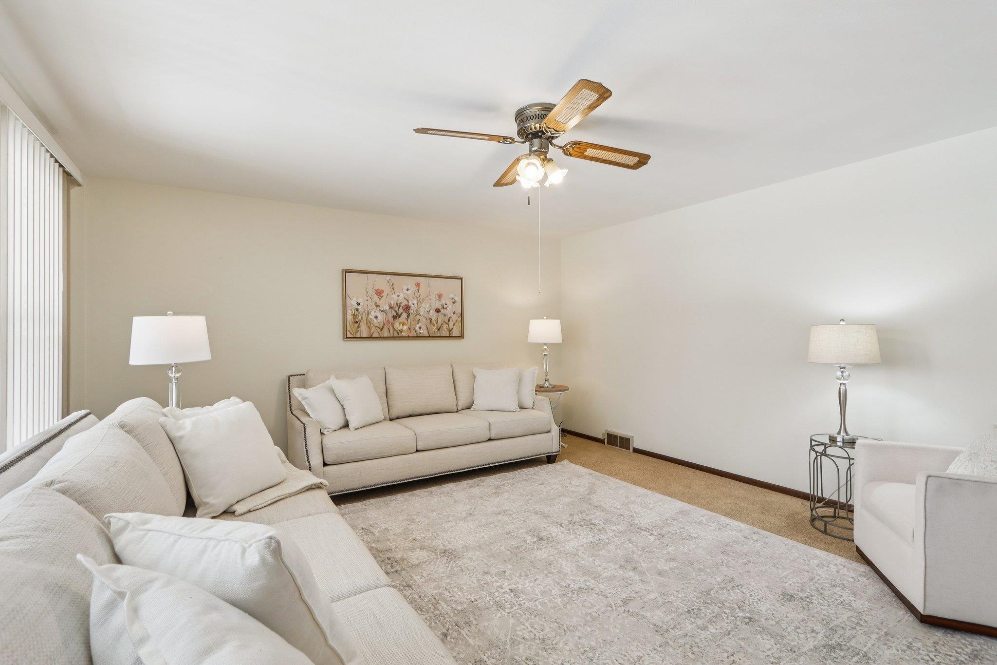 400 Raymond Road Waunakee, WI 53597 - Photo 6 of 37