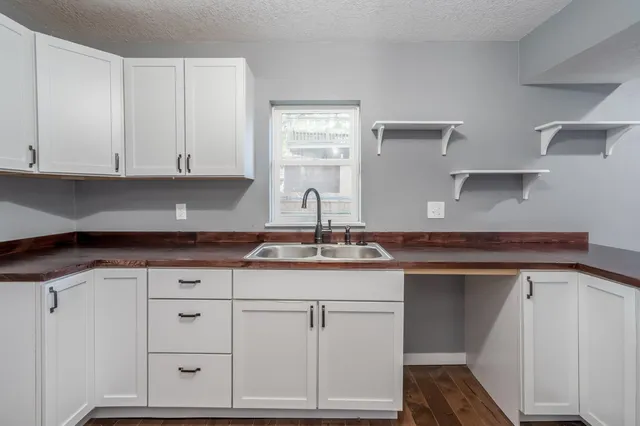 $155,900 | 208 North Madison Avenue, Sedgwick, KS 67135