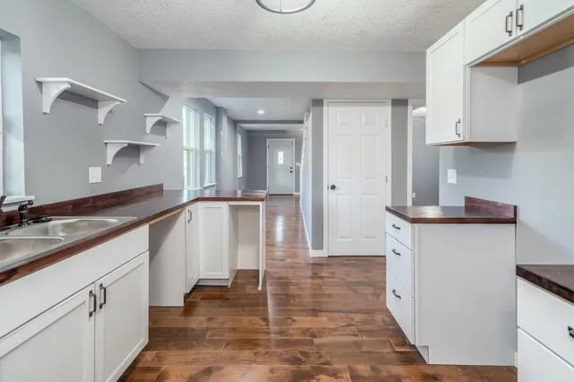 $155,900 | 208 North Madison Avenue, Sedgwick, KS 67135