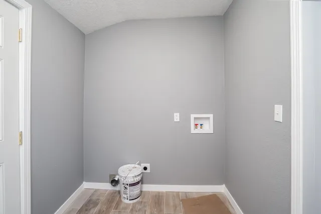 $155,900 | 208 North Madison Avenue, Sedgwick, KS 67135