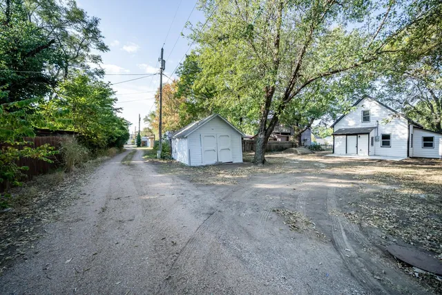 $155,900 | 208 North Madison Avenue, Sedgwick, KS 67135