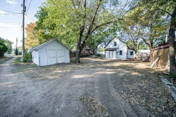 $155,900 | 208 North Madison Avenue, Sedgwick, KS 67135