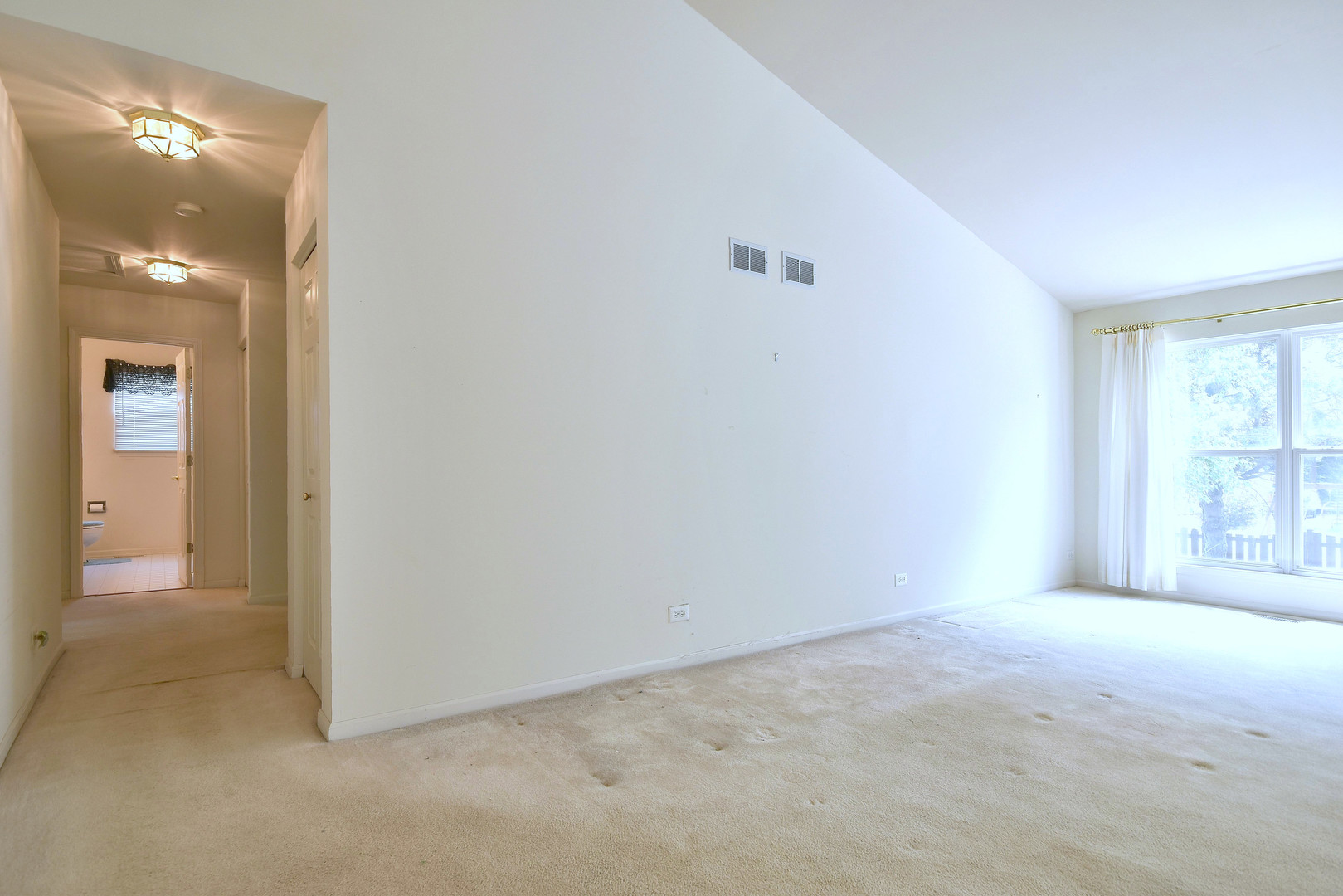 1741 Crofton Drive Algonquin, IL 60102 - Photo 11 of 32