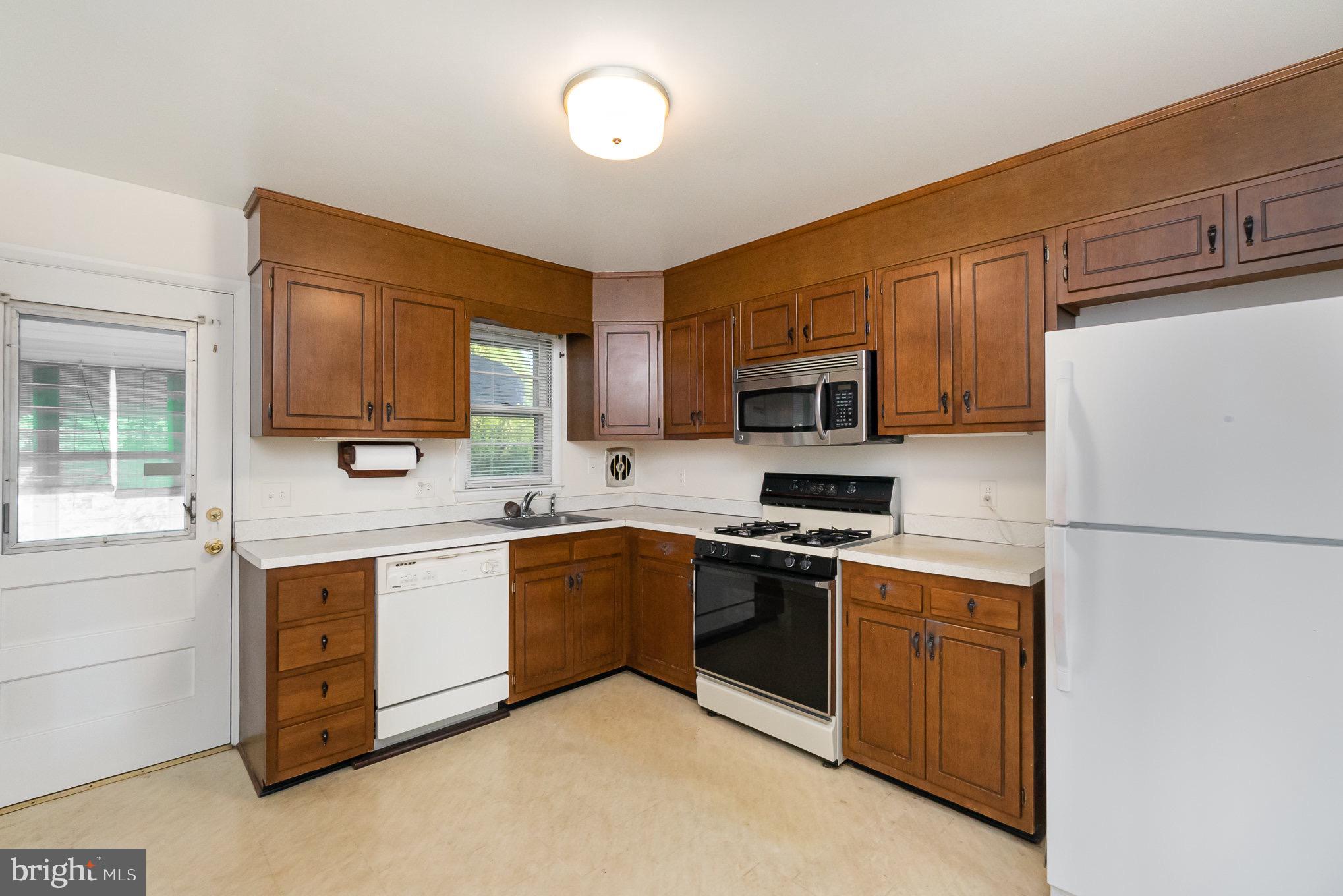 9009 Kilbride Road Nottingham, MD 21236 - Photo 9 of 27