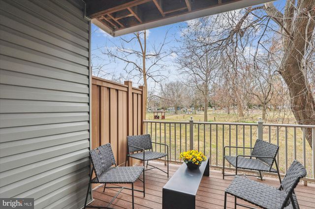 $815,000 | 1418 Roundhouse Lane, Alexandria, VA 22314