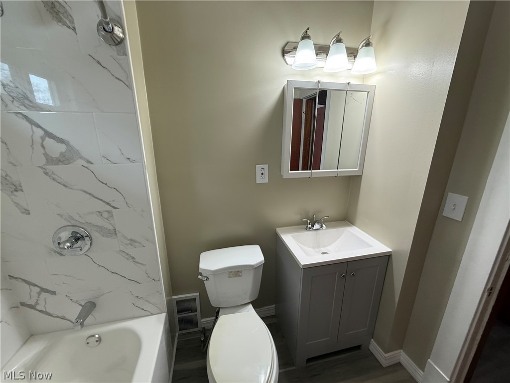 13421 Ashburton Road Cleveland, OH 44110 - Photo 3 of 5