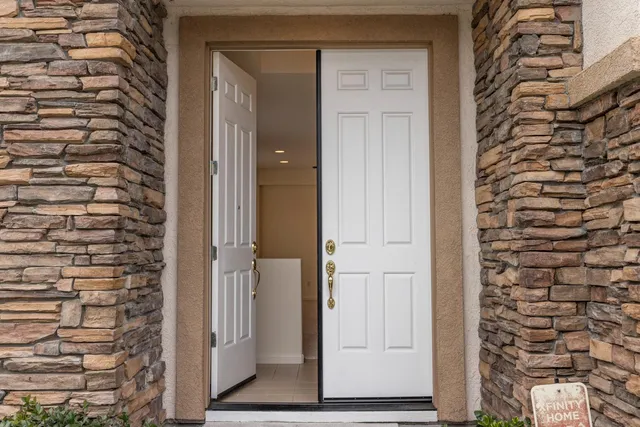 $735,000 | 2141 Iberis Court, Tracy, CA 95376