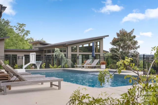 $2,495,000 | 1138 Green Mountain Road, Hendersonville, NC 28792