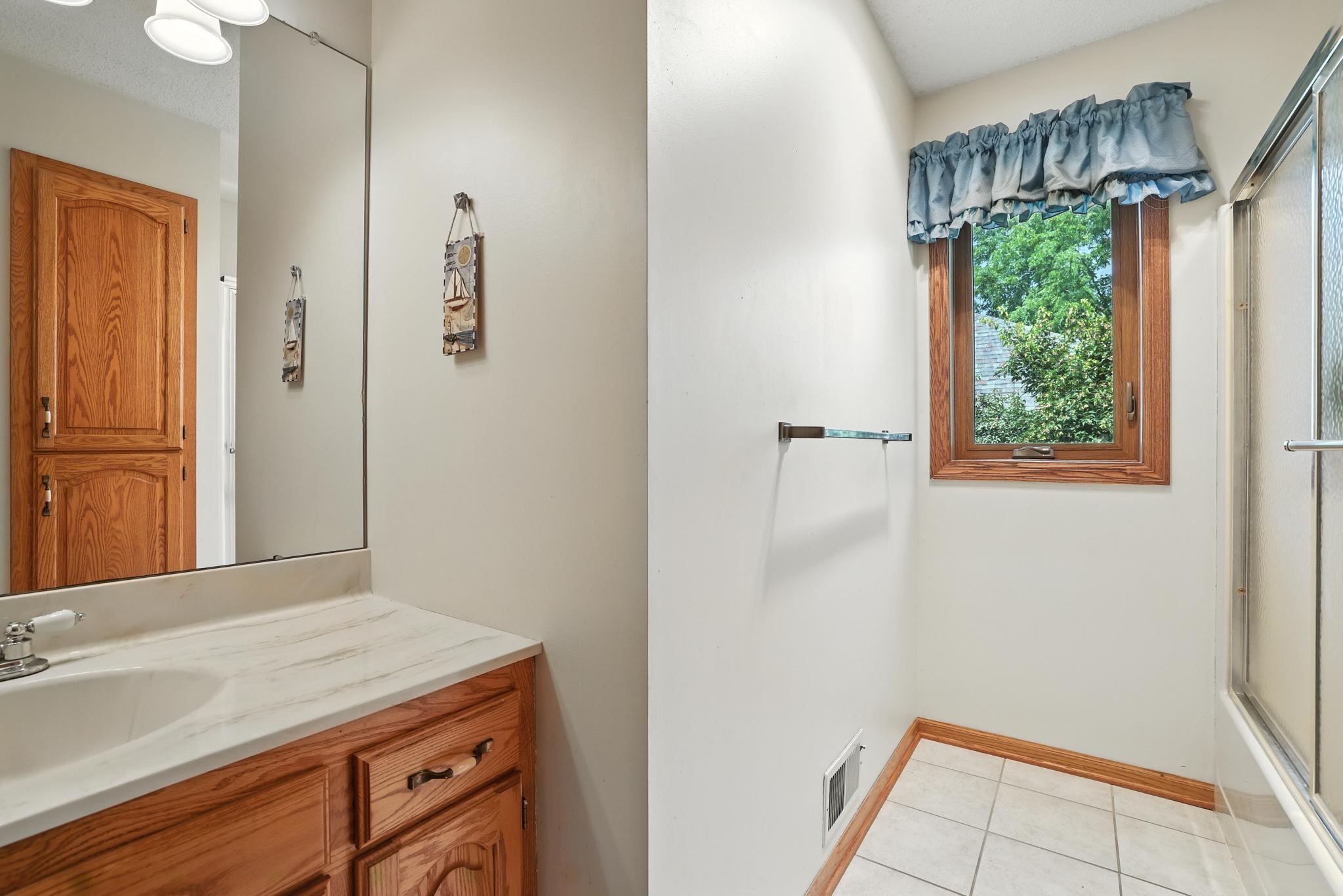 5795 Otter Lake Road St. Paul, MN 55110 - Photo 15 of 59