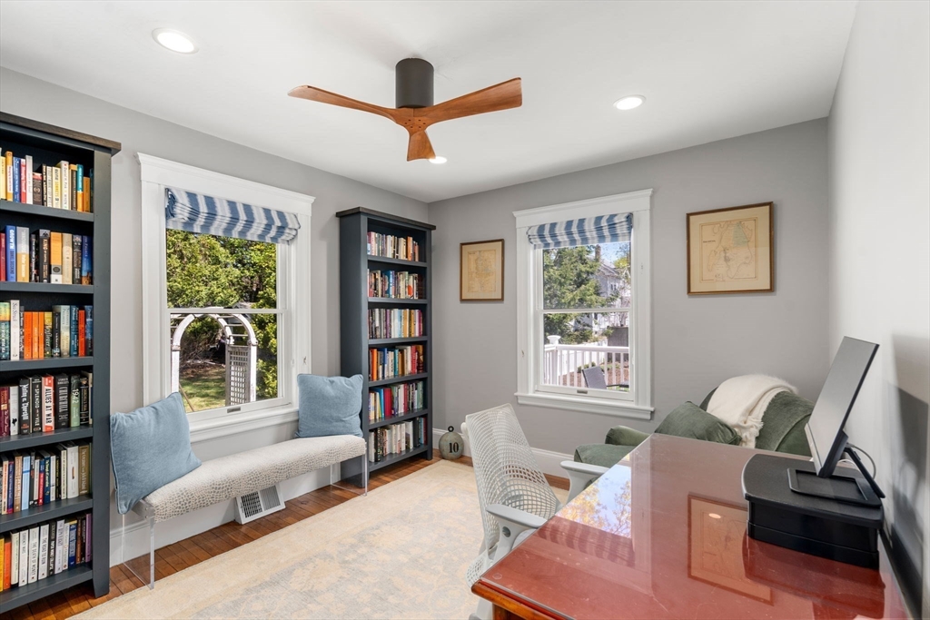 11 Fairlawn Street Needham, MA 02492 - Photo 17 of 40