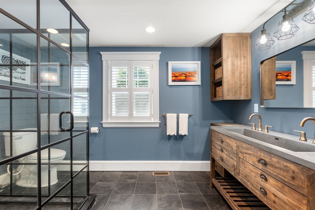 11 Fairlawn Street Needham, MA 02492 - Photo 23 of 40