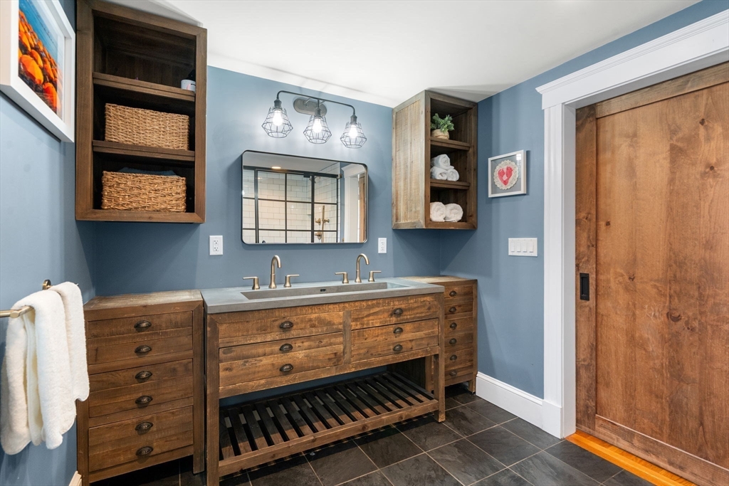 11 Fairlawn Street Needham, MA 02492 - Photo 27 of 40