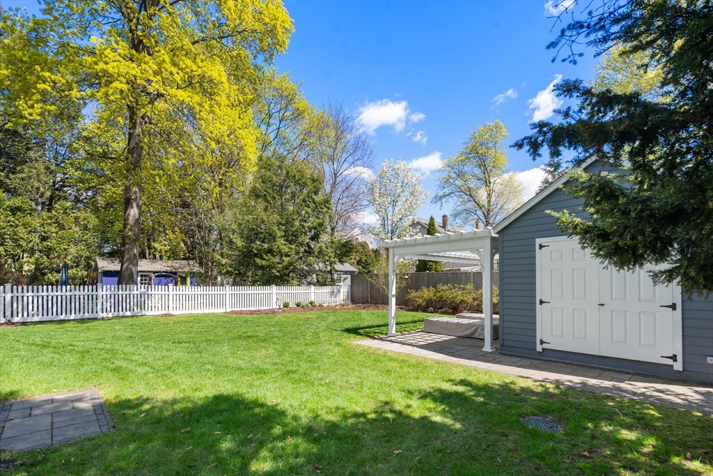 11 Fairlawn Street Needham, MA 02492 - Photo 38 of 40