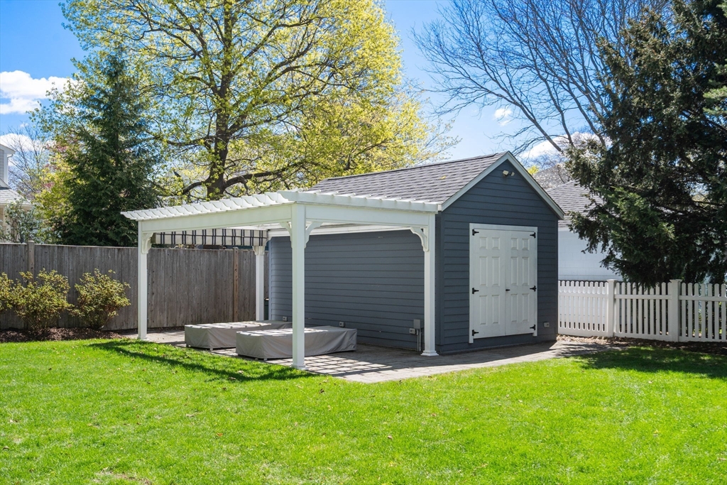 11 Fairlawn Street Needham, MA 02492 - Photo 39 of 40