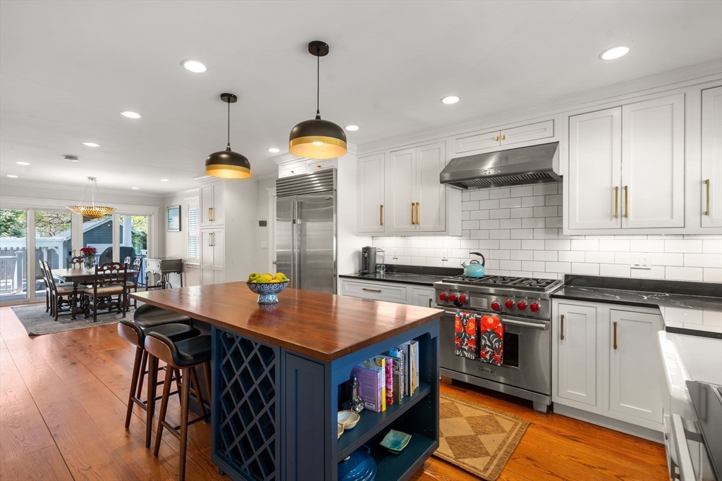 11 Fairlawn Street Needham, MA 02492 - Photo 9 of 40